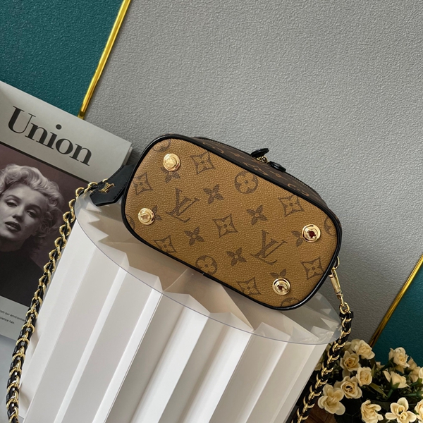 ルイヴィトンバッグ着用イメージ